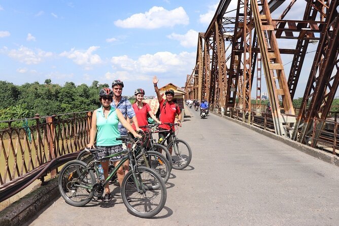 Bicycle Ride Hanoi to Thanh Chuong Viet Palace: A 1-Day Cultural Journey